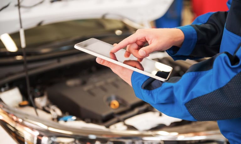 Ram Commercial Service Center Ipad Mechanic Inspection