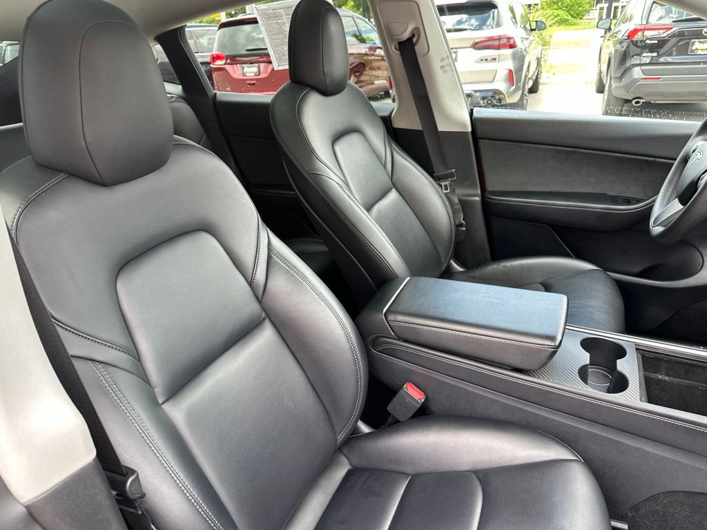 2022 Tesla Model Y Long Range - Photo 16
