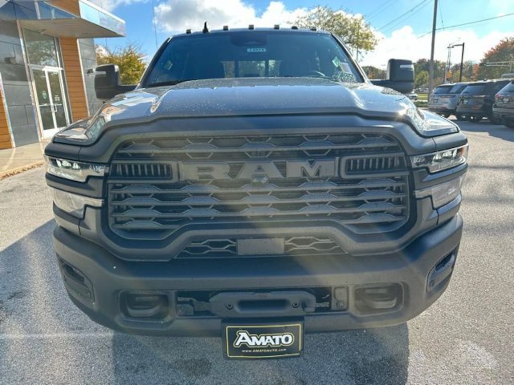 New 2026 Ram 2500 TRADESMAN CREW CAB 4X4 6'4 BOX Pickup