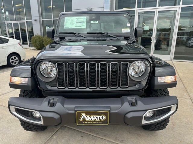 2025 Jeep Gladiator Sport photo 3