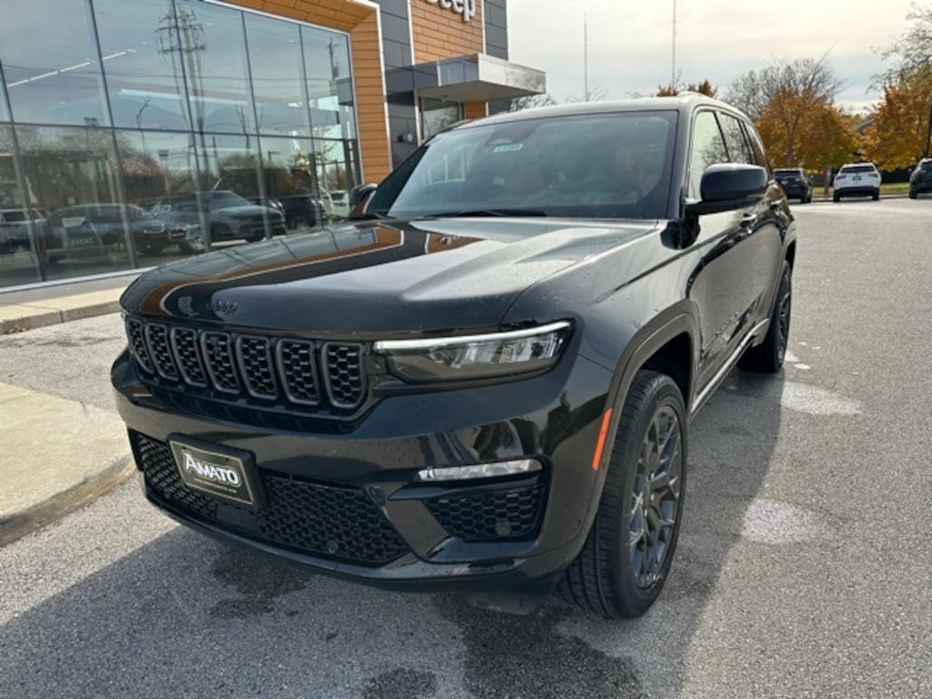 New 2025 Jeep Grand Cherokee SUMMIT 4X4 Sport Utility