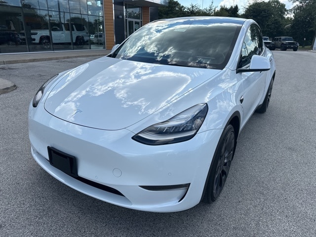 Used 2021 Tesla Model Y Long Range with VIN 5YJYGDEE5MF255776 for sale in Glendale, WI