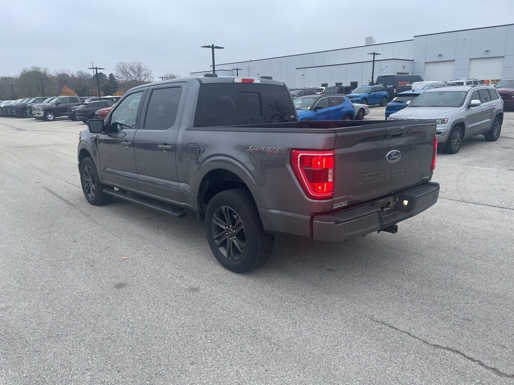 2021 Ford F-150 XLT photo 2