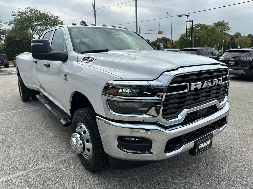 New 2026 Ram 3500 TRADESMAN CREW CAB 4X4 8' BOX Pickup