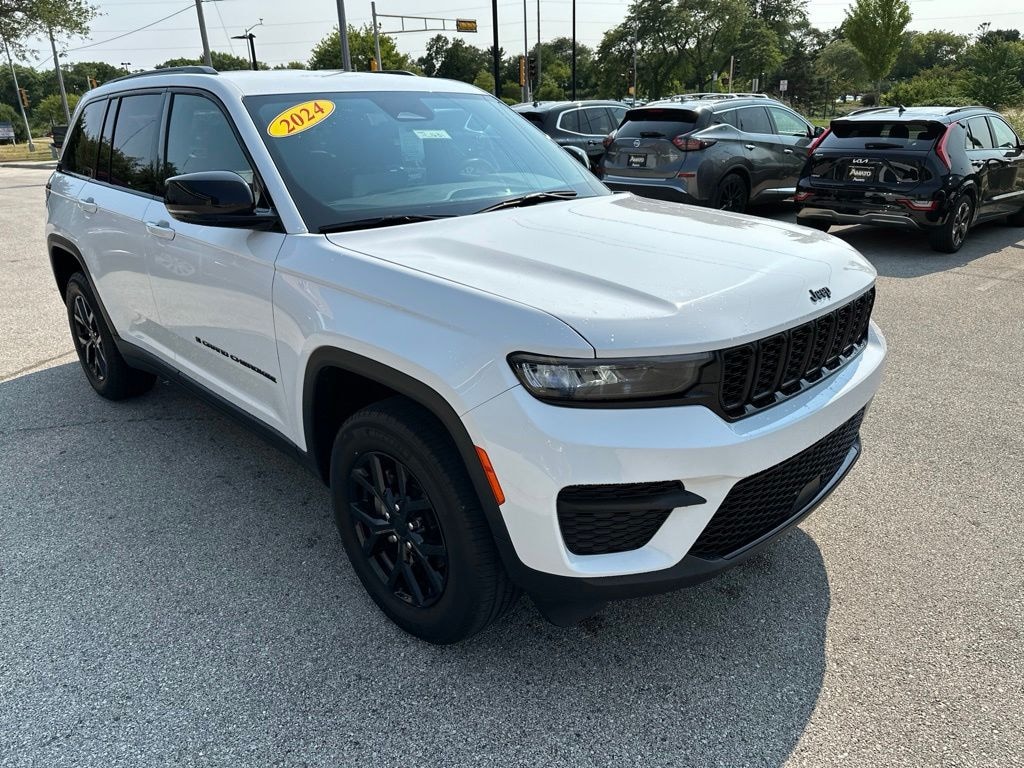 Used 2024 Jeep Grand Cherokee Altitude SUV