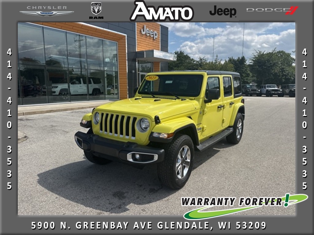 2023 Jeep Wrangler 4-Door Sahara's photo
