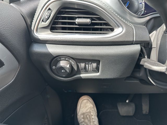 2026 Chrysler Pacifica Limited - Photo 24