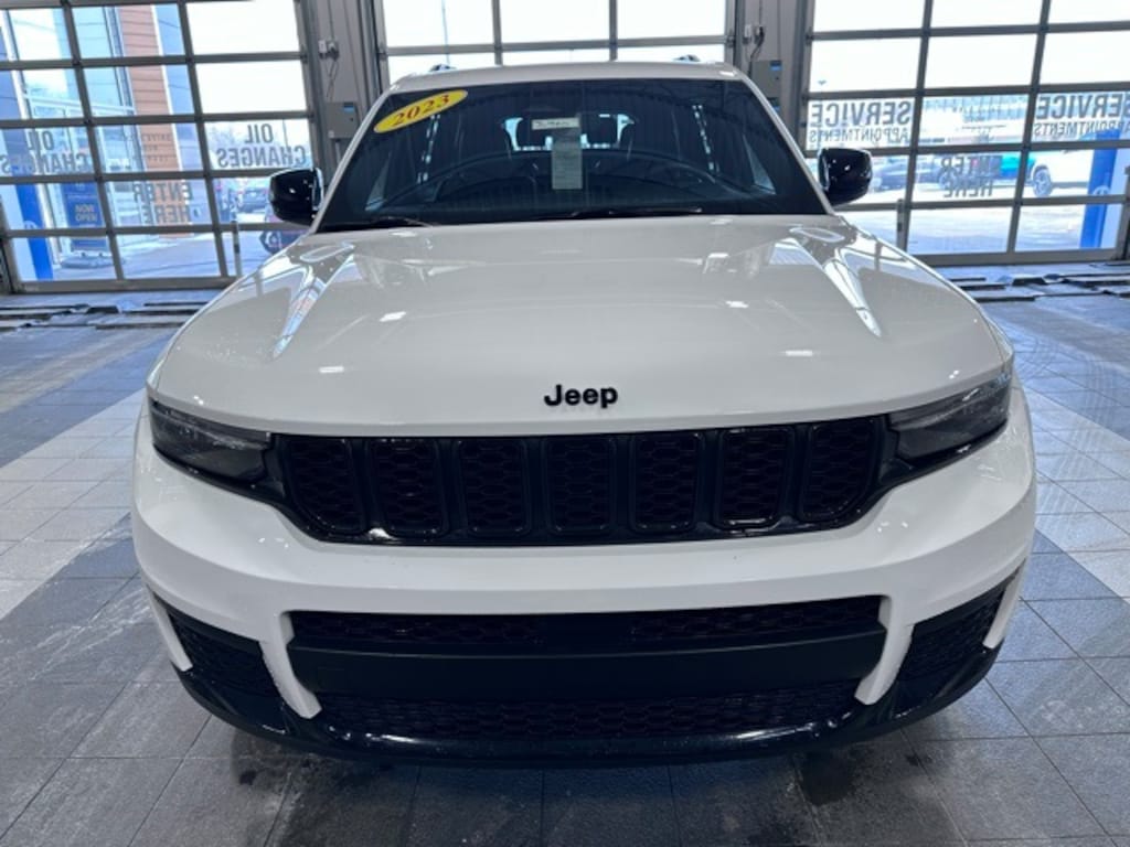 Used 2023 Jeep Grand Cherokee L Altitude SUV