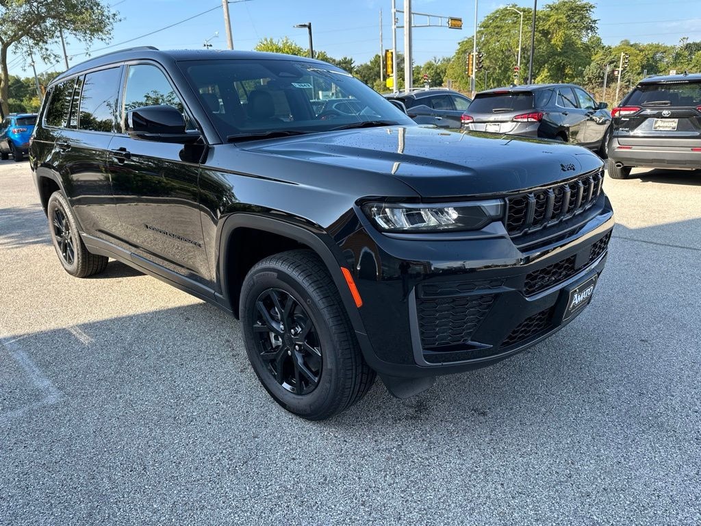 New 2026 Jeep Grand Cherokee L LAREDO ALTITUDE 4X4 Sport Utility