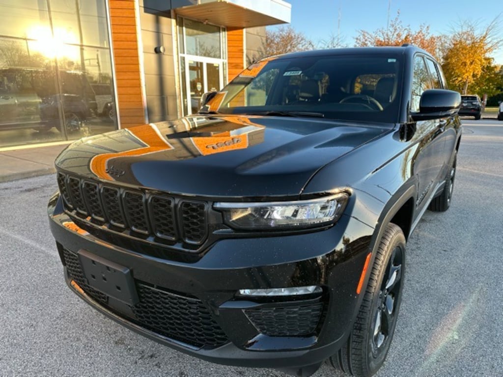 New 2025 Jeep Grand Cherokee LIMITED 4X4 Sport Utility