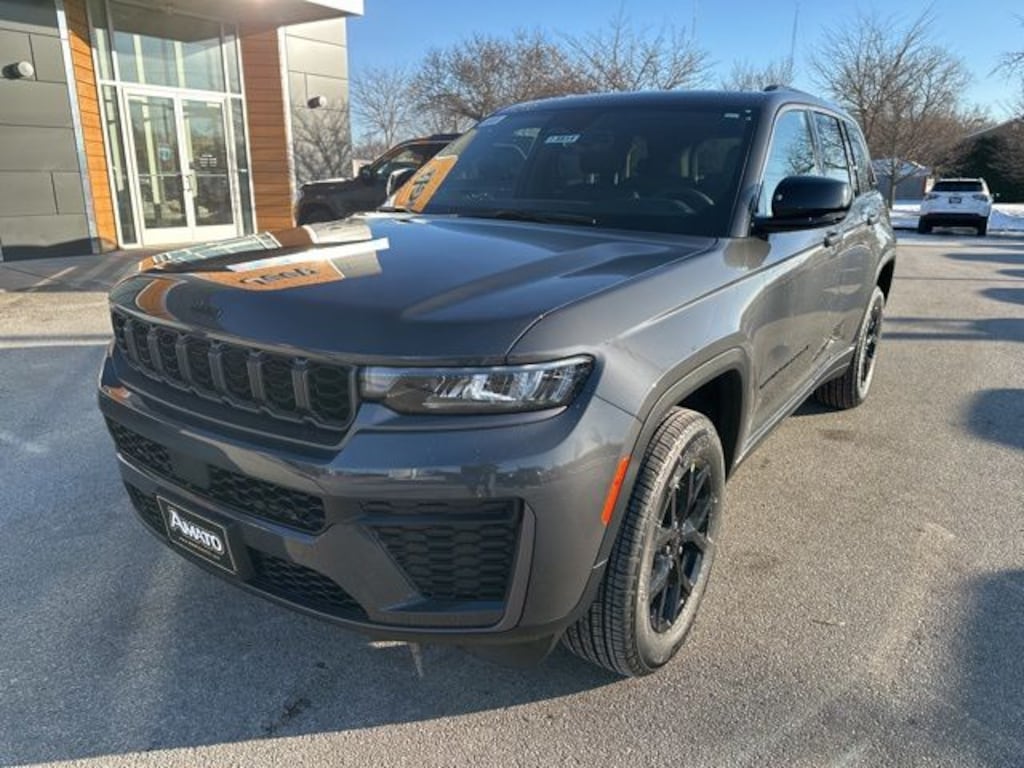 New 2026 Jeep Grand Cherokee LAREDO ALTITUDE 4X4 Sport Utility