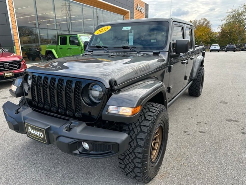 Used 2023 Jeep Gladiator Willys Truck