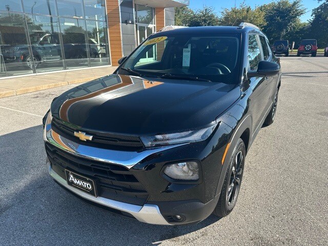 2022 Chevrolet Trailblazer LT photo 2