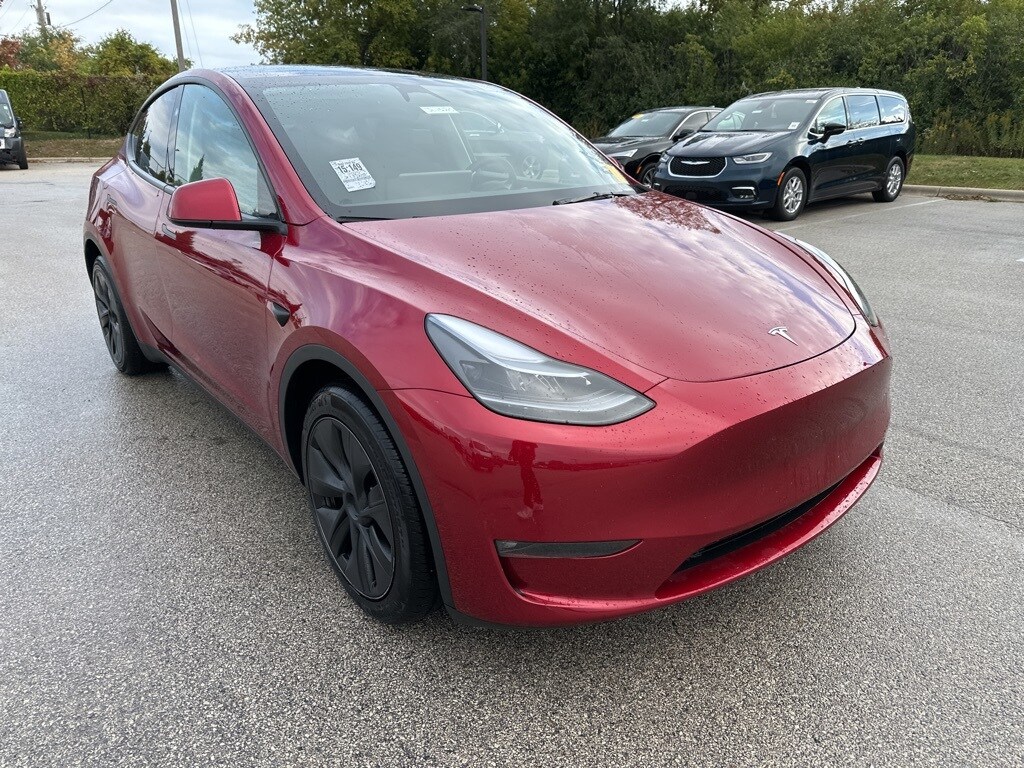 2025 Tesla Model Y Long Range photo 3