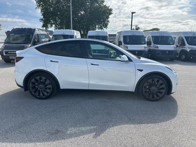 2021 Tesla Model Y Long Range photo 3