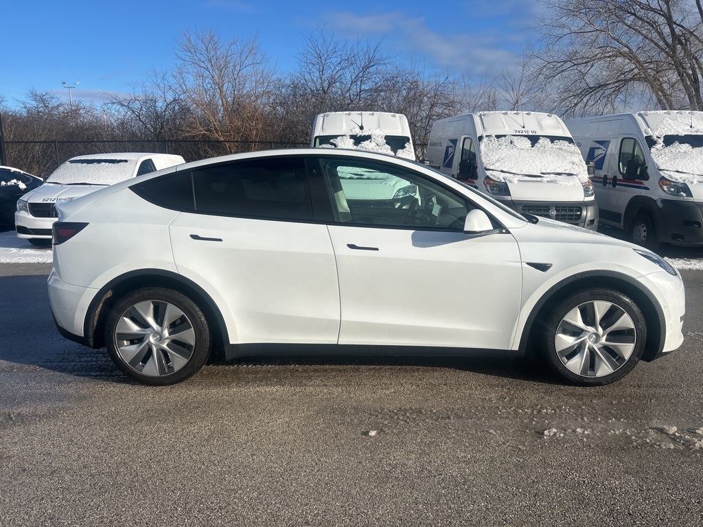 Used 2022 Tesla Model Y Long Range with VIN 7SAYGDEE1NF338822 for sale in Glendale, WI