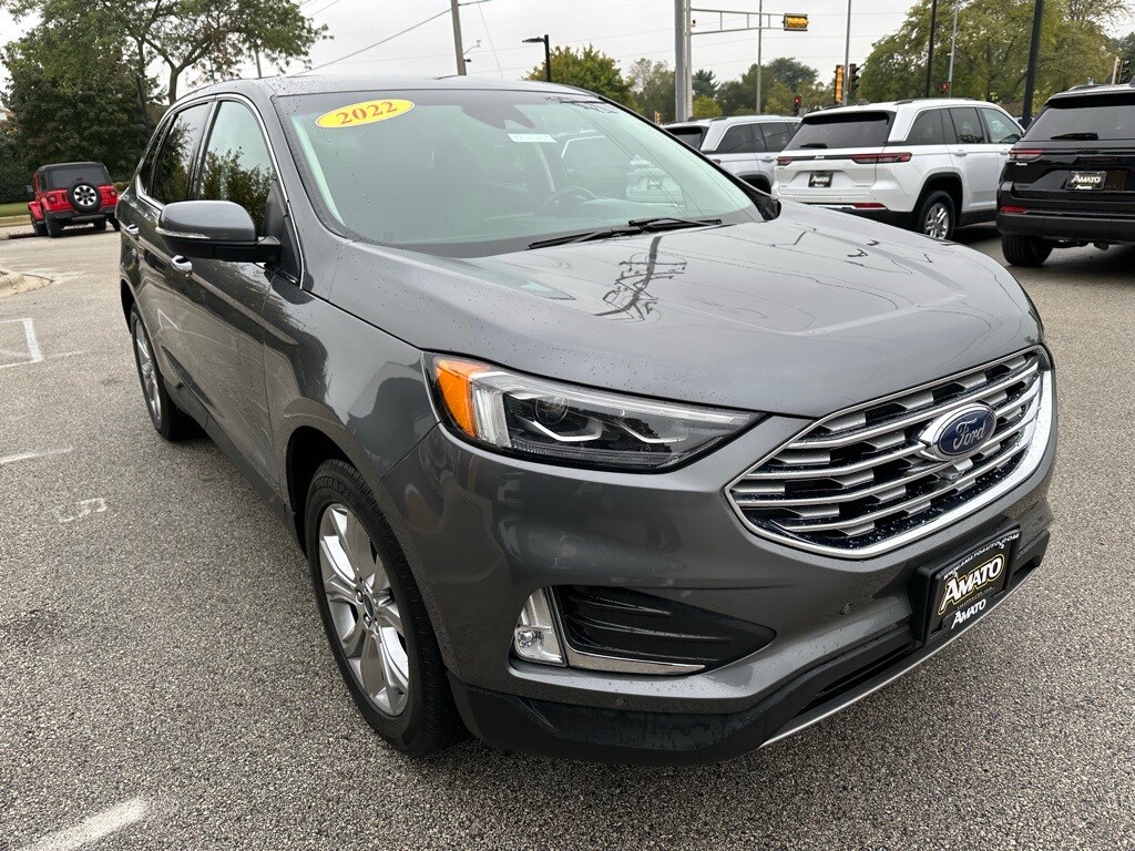 2022 Ford Edge Titanium photo 4