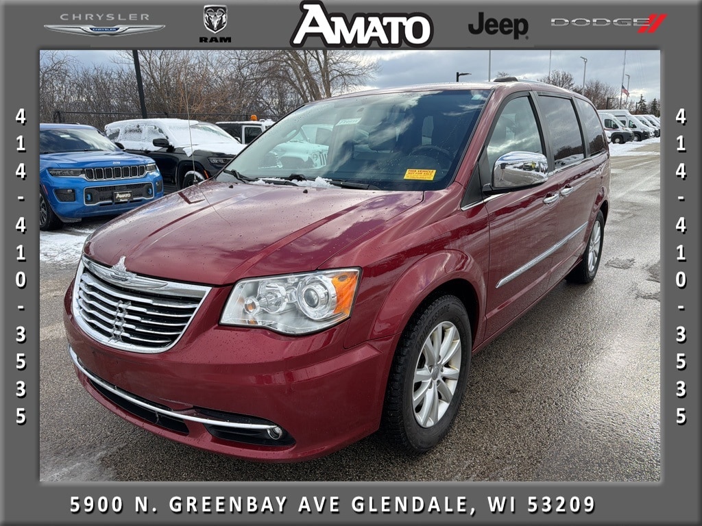 Used 2016 Chrysler Town & Country Limited Minivan/Van
