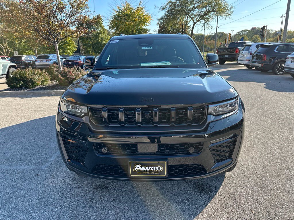New 2027 Jeep Grand Cherokee 2 Row LIMITED 4X4 Sport Utility