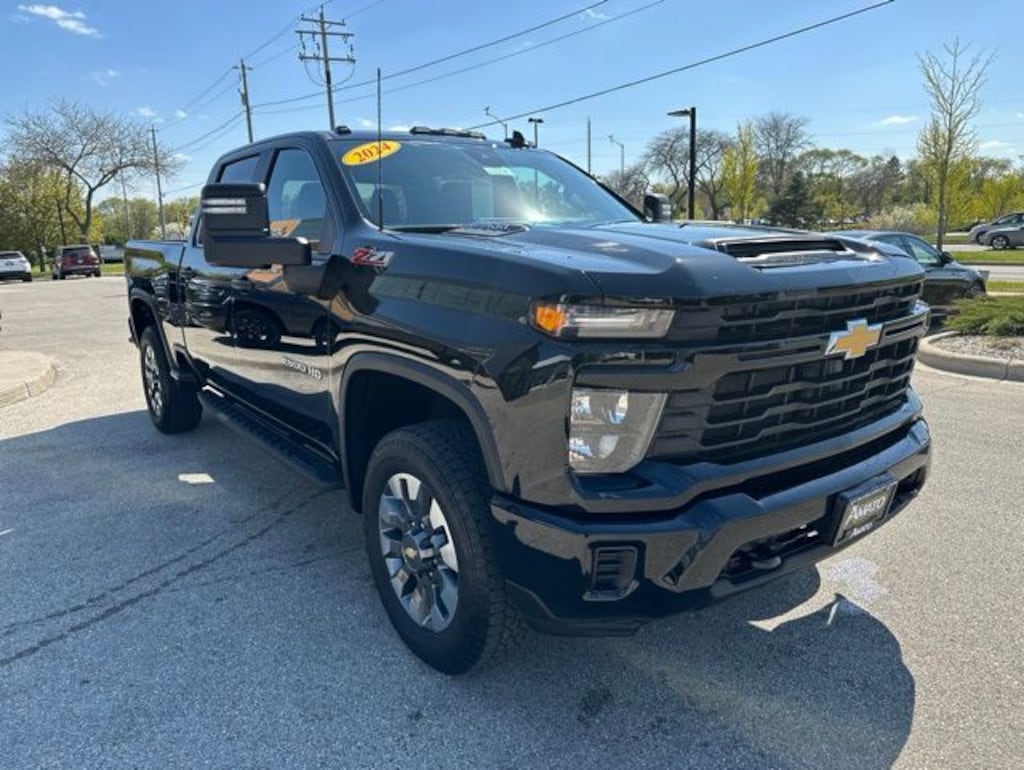 Used 2024 Chevrolet Silverado 2500HD Custom Truck