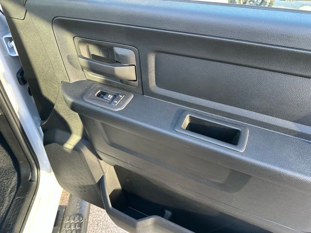 2026 RAM 3500 Tradesman - Photo 12