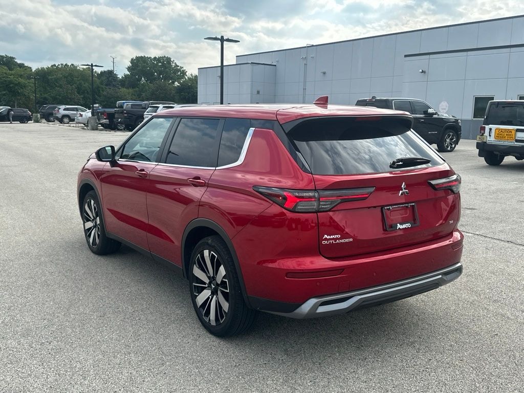 Used 2025 Mitsubishi Outlander SE SUV