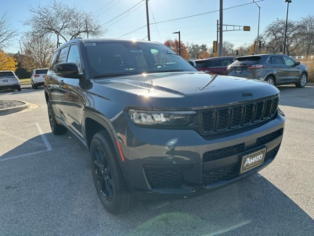 New 2025 Jeep Grand Cherokee L ALTITUDE X 4X4 Sport Utility