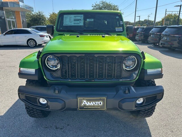 2025 Jeep Gladiator Willys photo 3