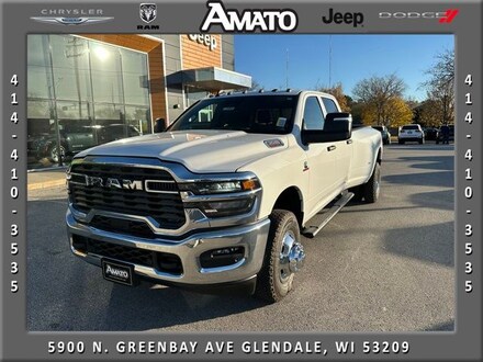 2026 Ram 3500 TRADESMAN CREW CAB 4X4 8' BOX Pickup