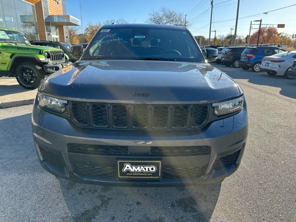 New 2025 Jeep Grand Cherokee L ALTITUDE X 4X4 Sport Utility