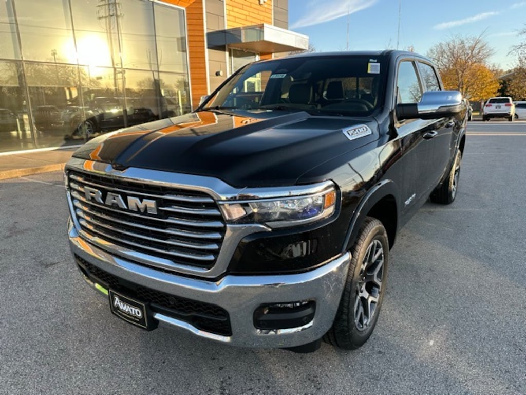 New 2026 Ram 1500 LARAMIE CREW CAB 4X4 5'7 BOX Pickup