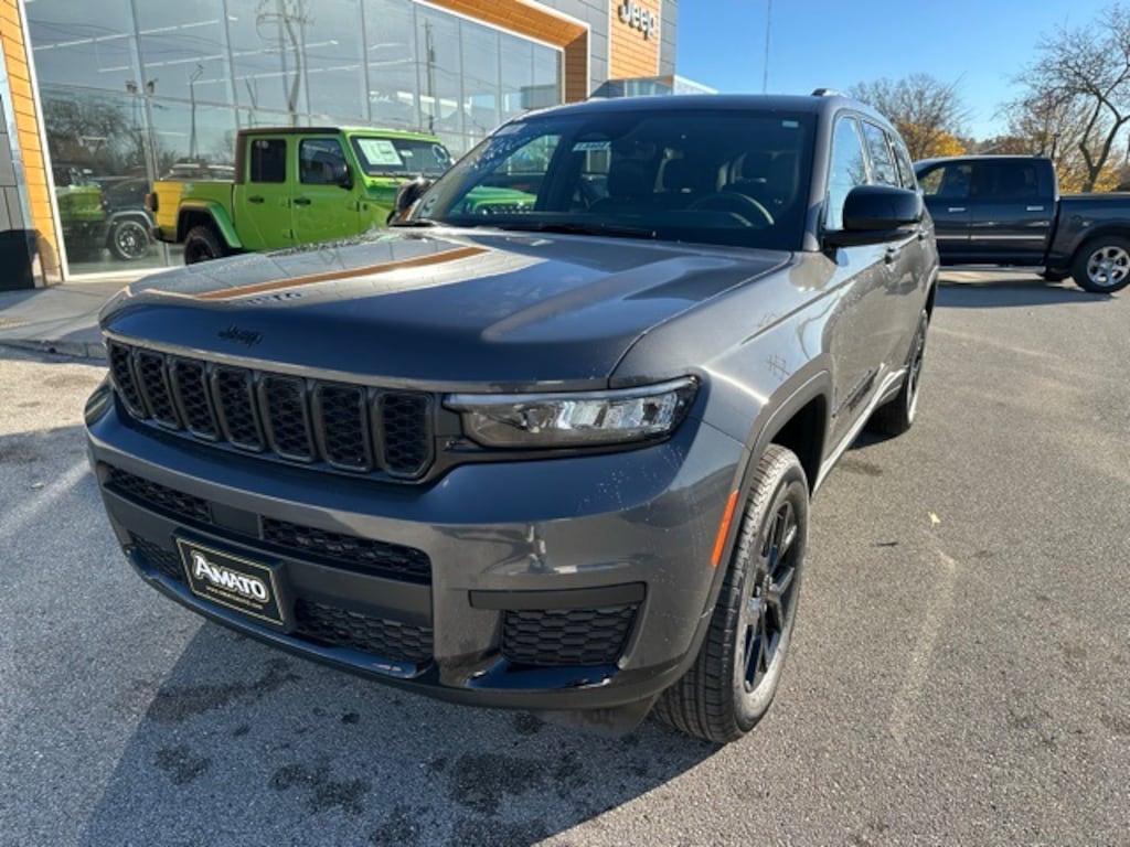New 2025 Jeep Grand Cherokee L ALTITUDE X 4X4 Sport Utility