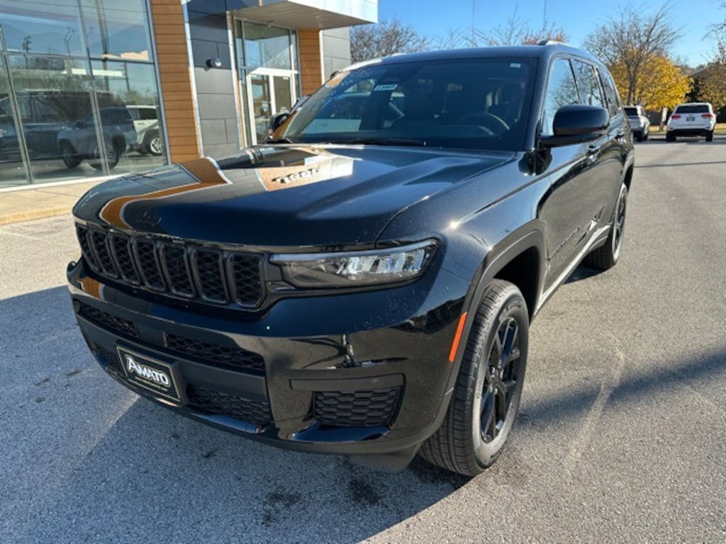 New 2025 Jeep Grand Cherokee L ALTITUDE X 4X4 Sport Utility