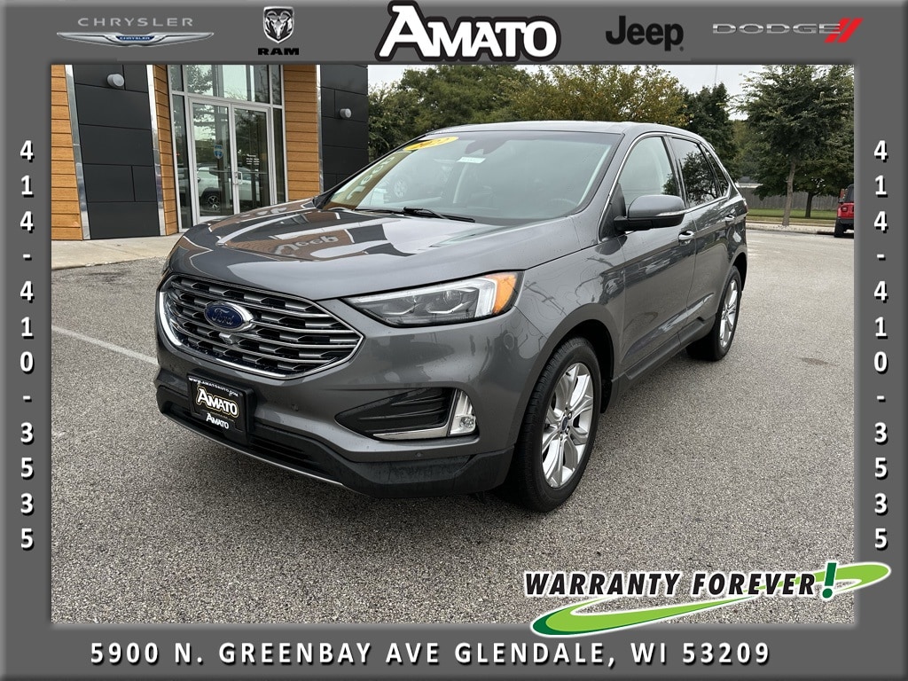 2022 Ford Edge Titanium's photo