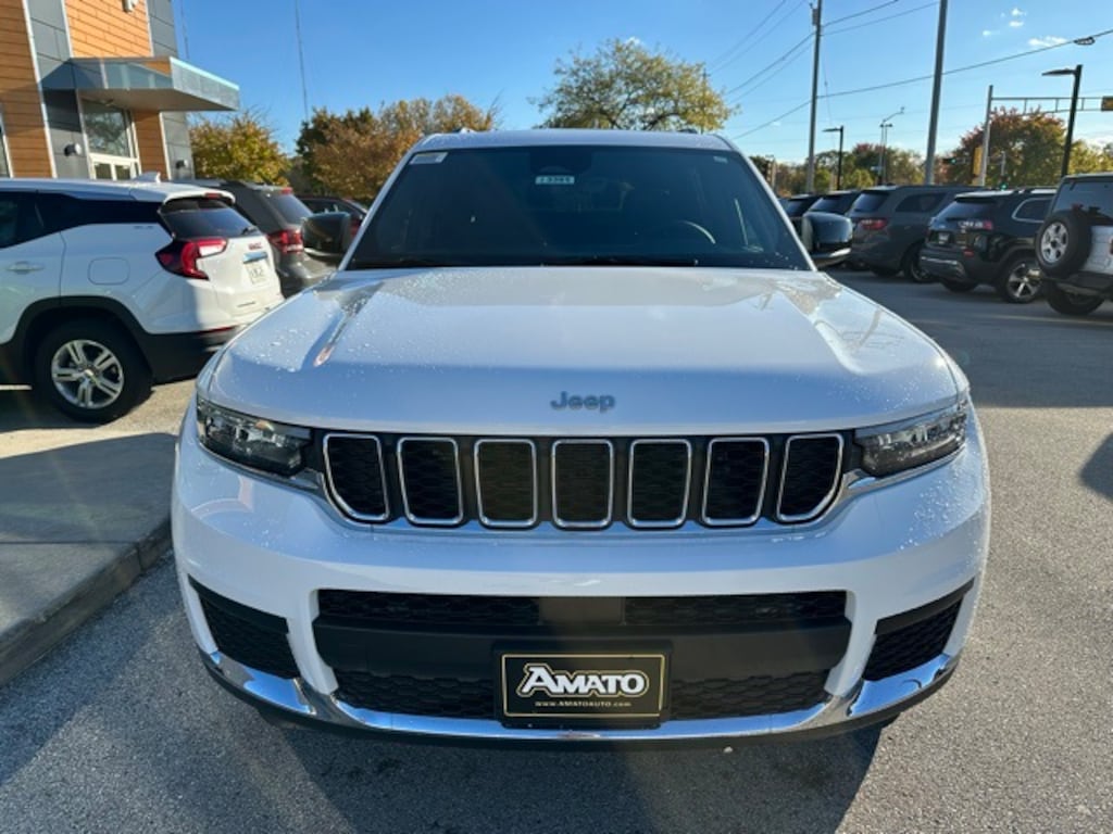 New 2025 Jeep Grand Cherokee L LAREDO X 4X4 Sport Utility