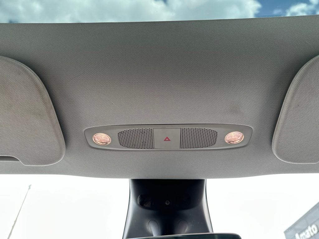 2022 Tesla Model Y Long Range - Photo 33