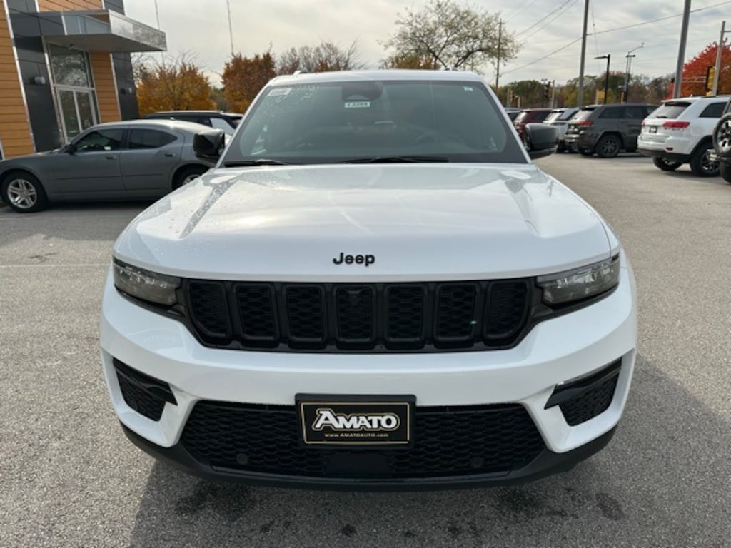 New 2025 Jeep Grand Cherokee LIMITED 4X4 Sport Utility