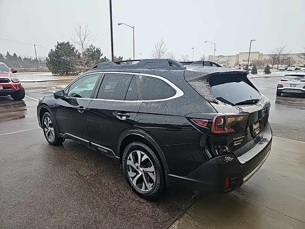 2020 Subaru Outback Limited photo 2
