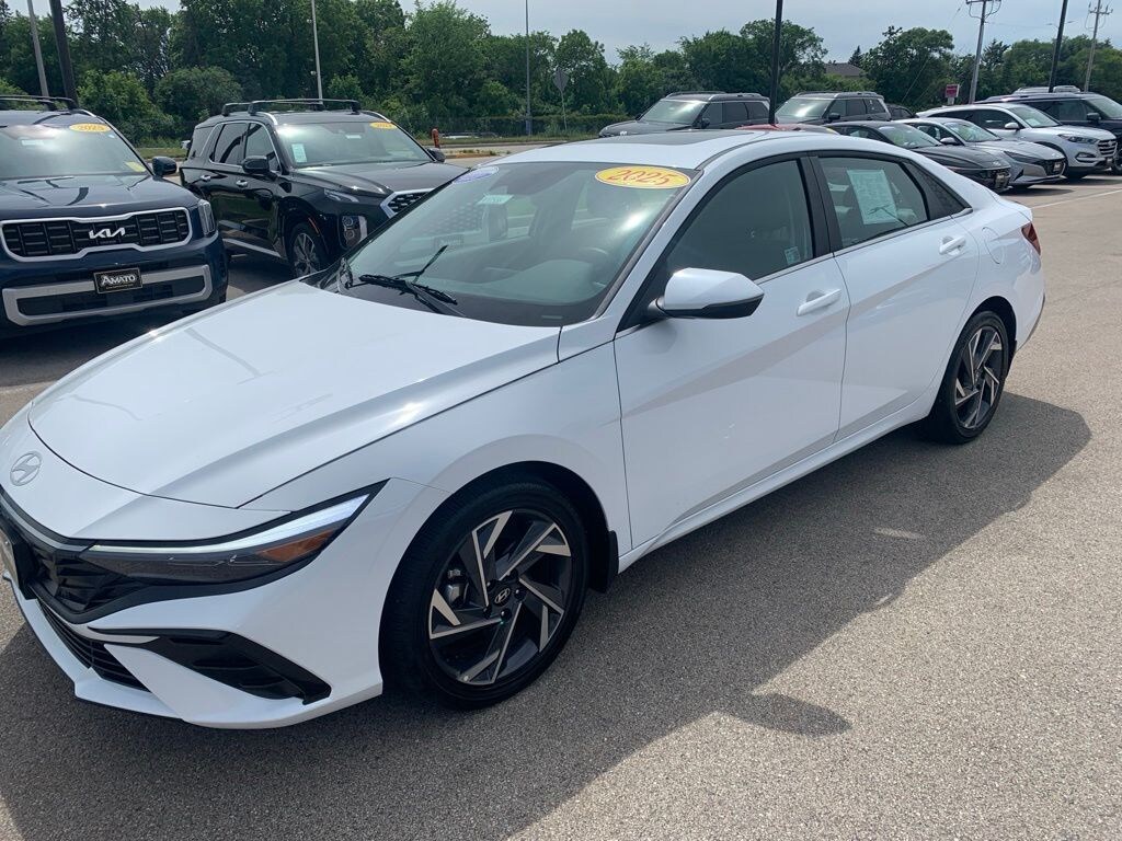 Certified 2025 Hyundai Elantra Limited Sedan