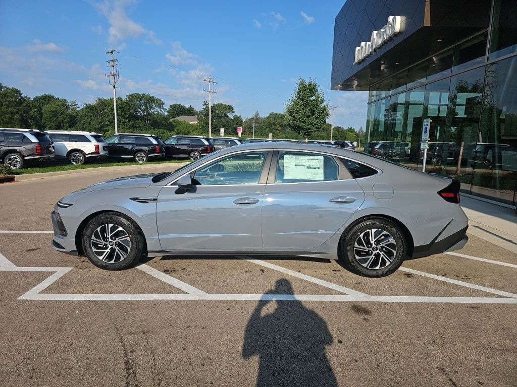 New 2026 Hyundai Sonata Hybrid Blue Sedan