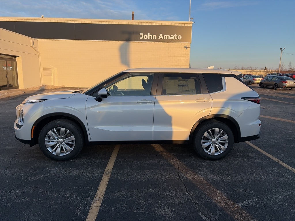 New 2026 Mitsubishi Outlander ES SUV