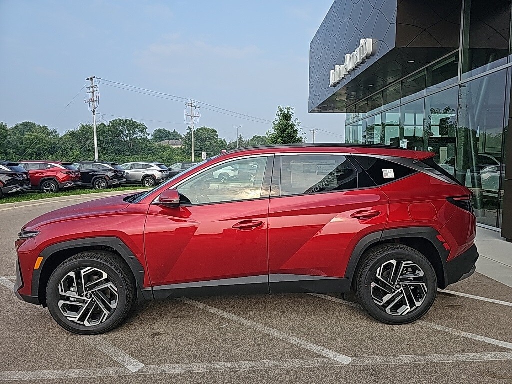 2025 Hyundai Tucson Limited photo 2