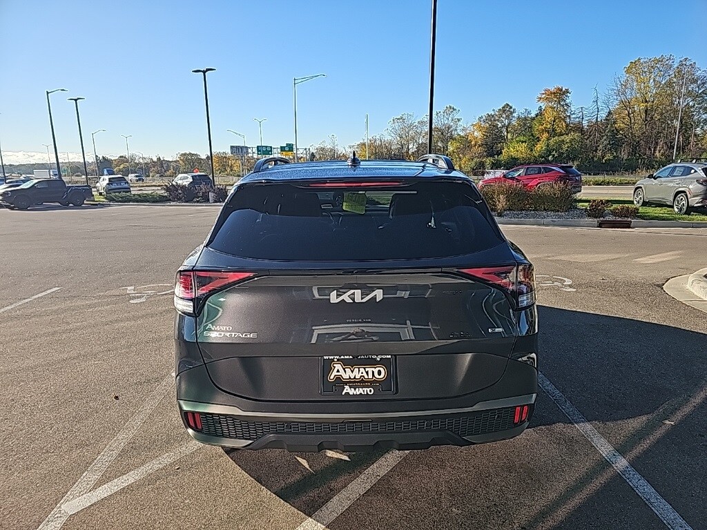 2023 Kia Sportage X-Line photo 2