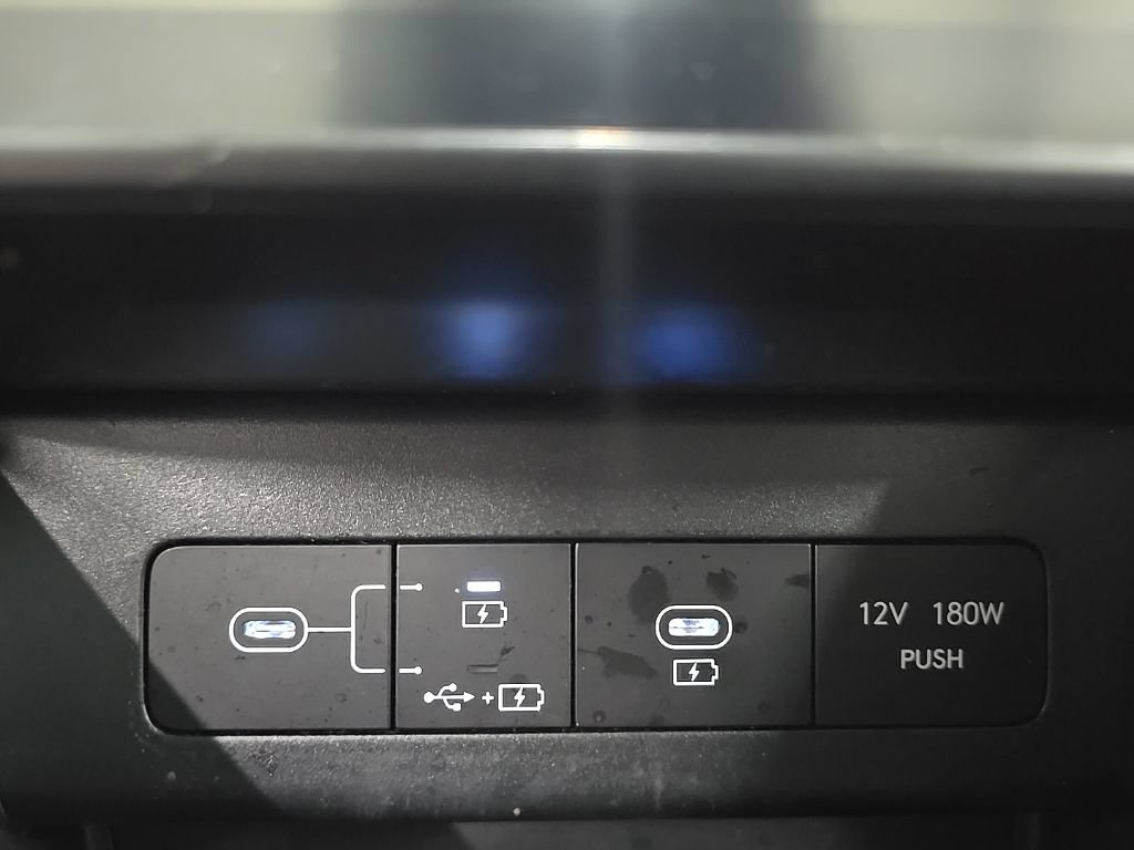 Certified 2025 Hyundai