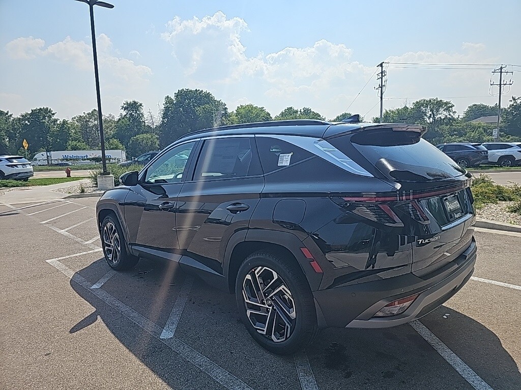 2025 Hyundai Tucson Limited photo 3