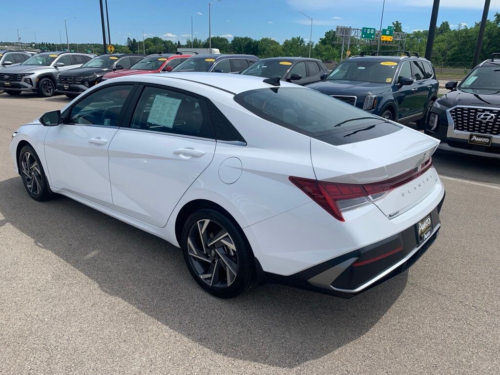 Certified 2025 Hyundai Elantra Limited Sedan