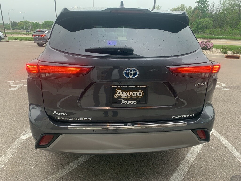 2023 Toyota Highlander Hybrid Platinum photo 4