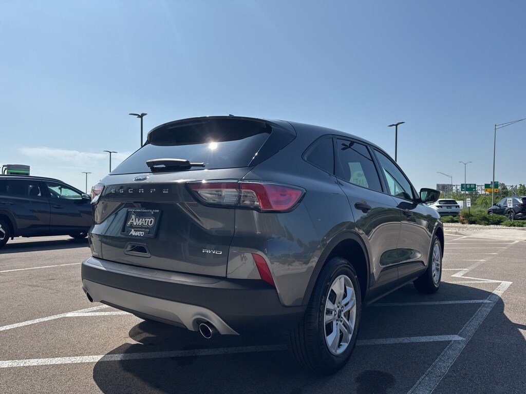 2022 Ford Escape S photo 4