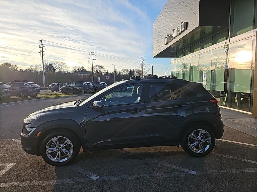 2023 Hyundai Kona SEL photo 2