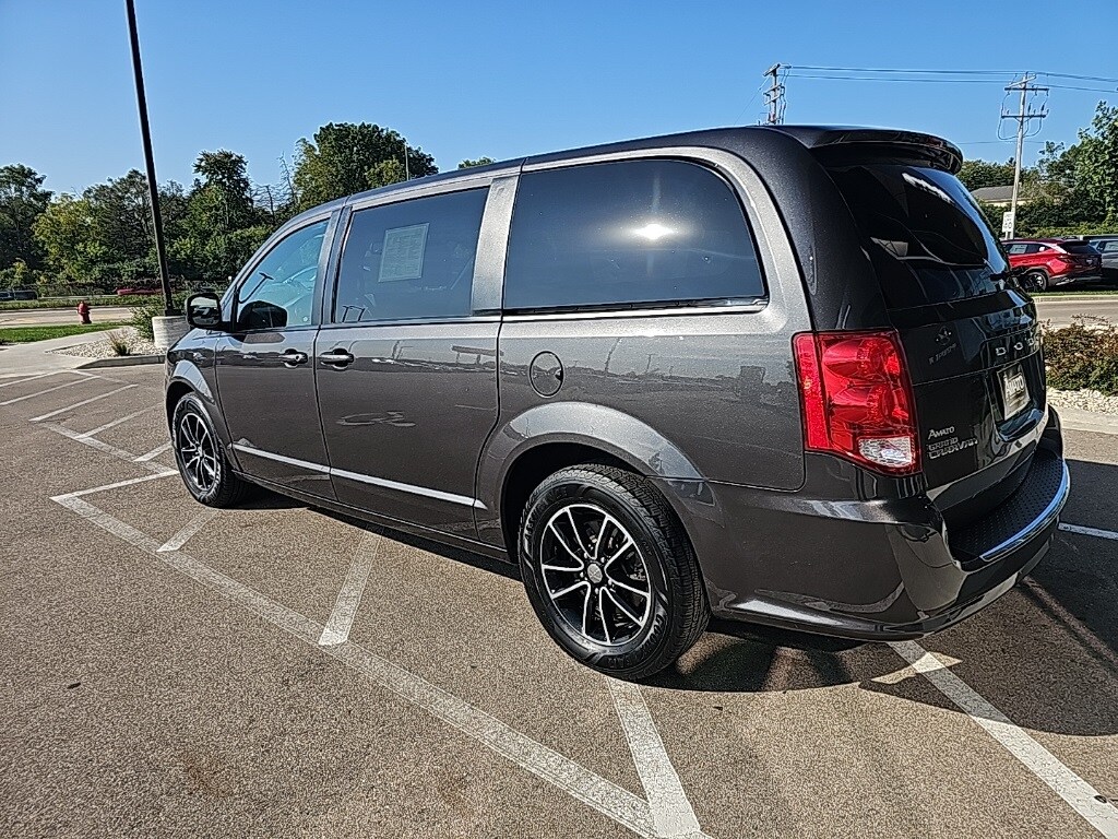 2019 Dodge Grand Caravan GT photo 2